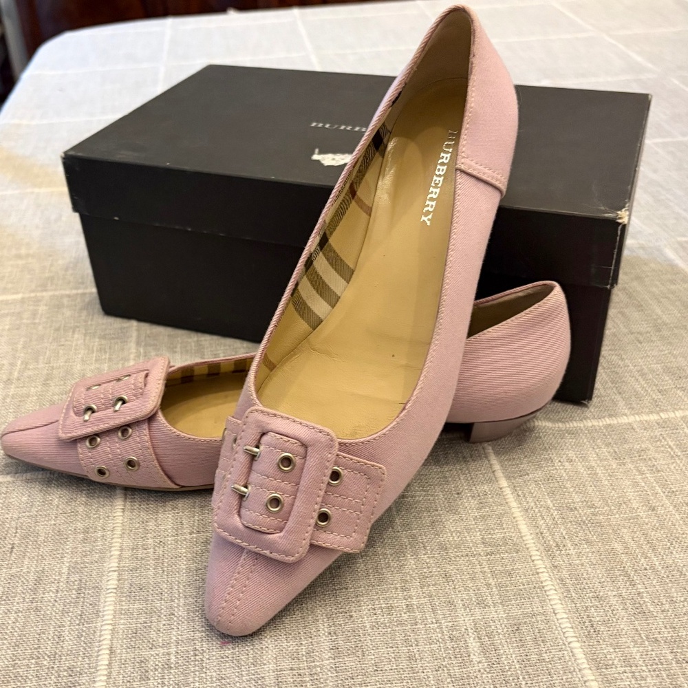 Vintage Burberry Kitten Heels